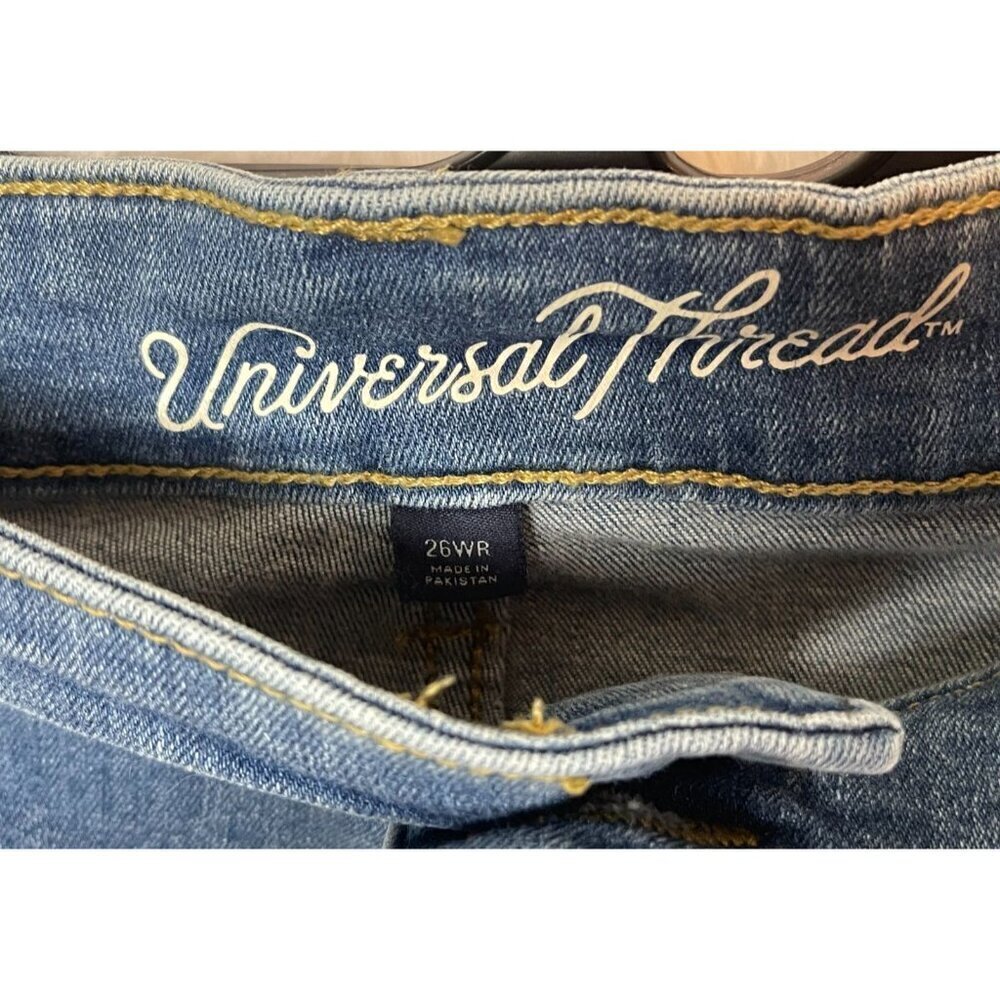 Universal Thread 26WR Bermuda Blue Jean Shorts Cuffed Hem - Picture 3 of 4